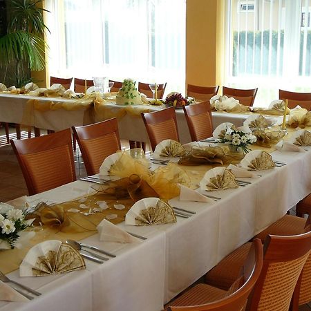 Pension U Mydlaru Mnichovo Hradiště Buitenkant foto