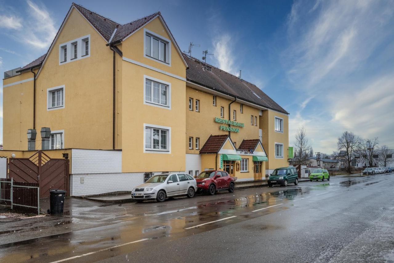 Pension U Mydlaru Mnichovo Hradiště Buitenkant foto